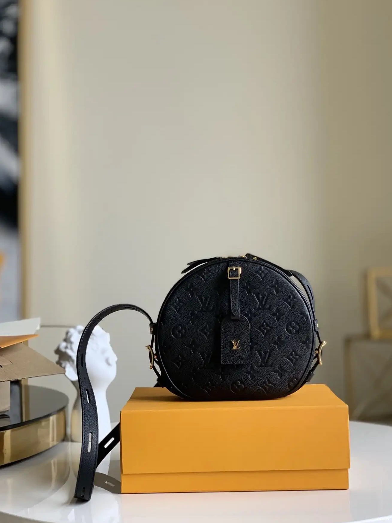 CHAPEAU LOUIS MM BOITE SOUPLE VUITTON 0627